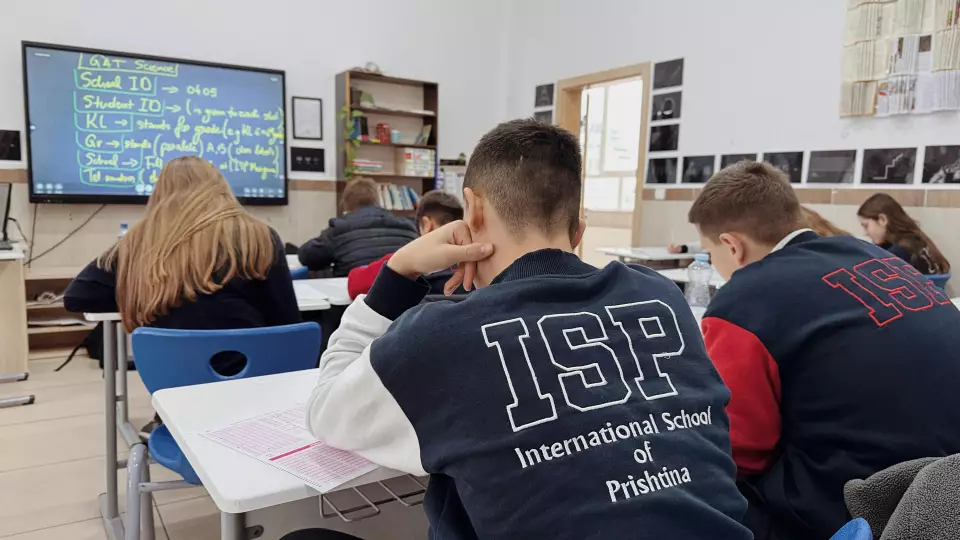 Новый учебный год в школах Екатеринбурга начнётся в очном формате