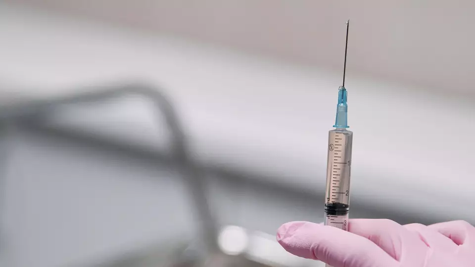Полицейские Екатеринбурга проходят вакцинацию от COVID-19