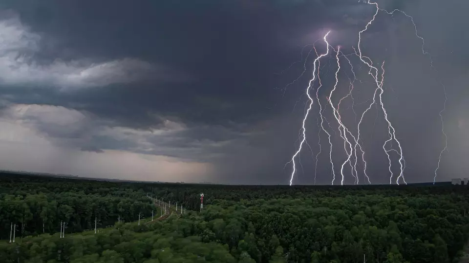 Свердловские энергетики ввели режим повышенной готовности из-за непогоды