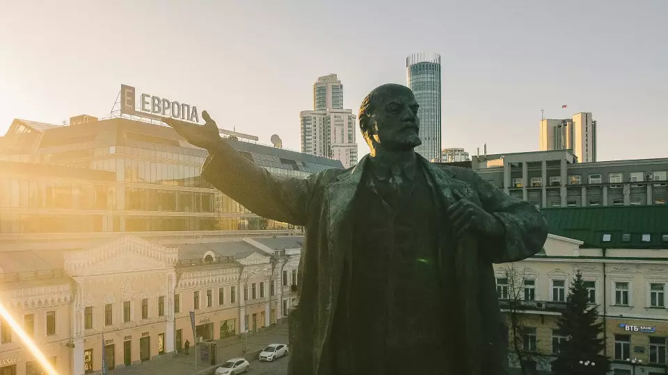 Первомайские шествия на Среднем Урале отменили из-за пандемии