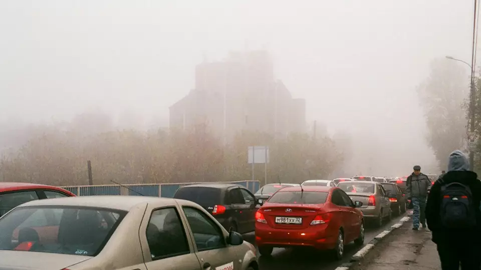 Екатеринбуржцам выписали более 30 штрафов за пробку на Ленина