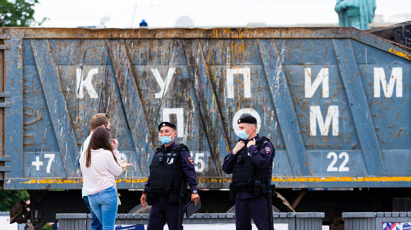 Свердловская полиция призвала не участвовать в несанкционированных акциях