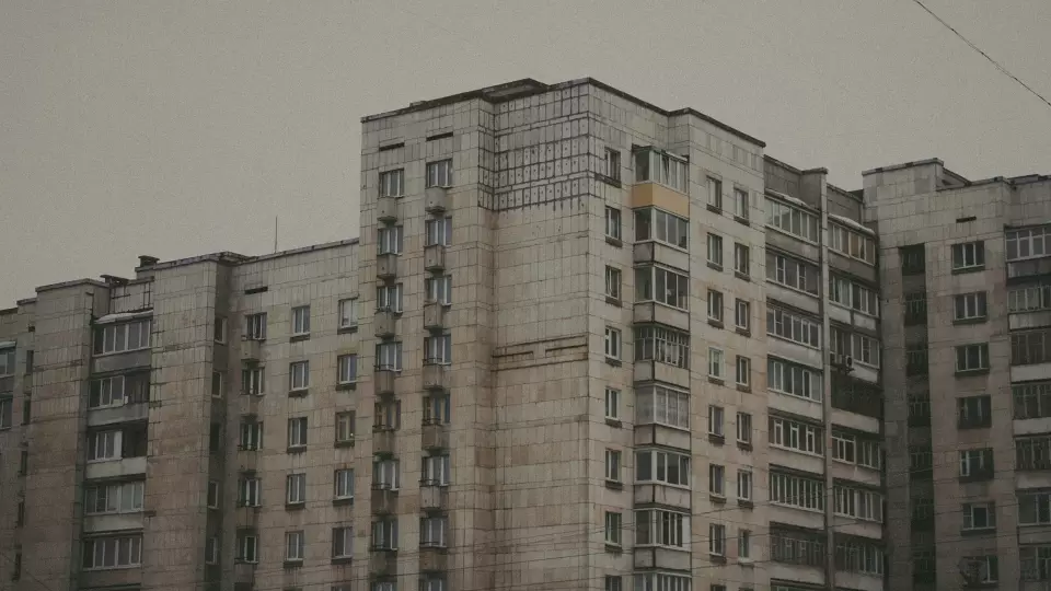 В Свердловской области за 2021 год заменят более 1000 лифтов