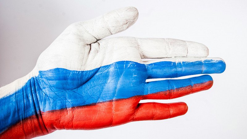 Как в нашей стране появился праздник День России?