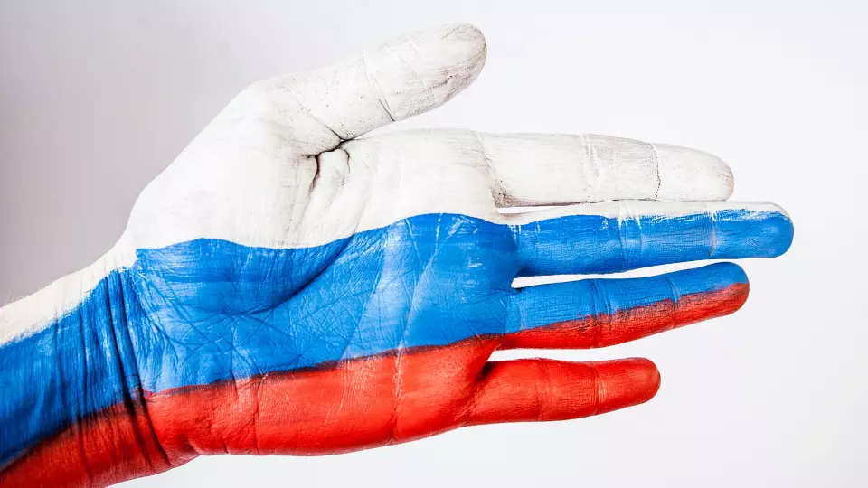 Как в нашей стране появился праздник День России?