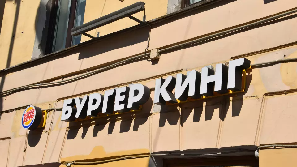 Эксперты назвали самые опасные продукты в холодильнике