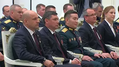Президент встретился с выпускниками первого потока программы «Время героев»