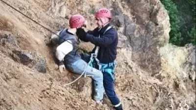 Спасатели Нижнего Тагила вытащили двух подростков из карьера шахты