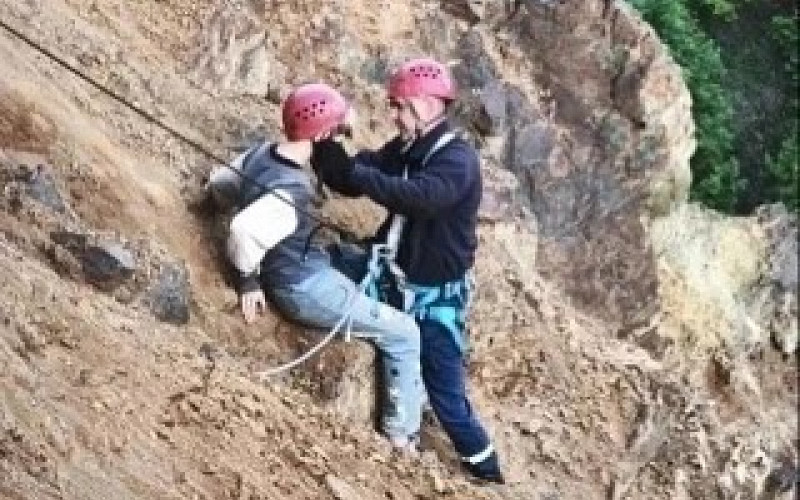 Спасатели Нижнего Тагила вытащили двух подростков из карьера шахты