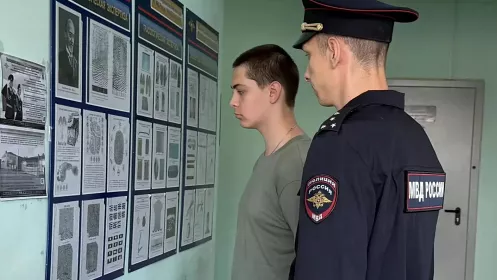 Адольфа Гитлера из пиццерии задержала полиция в Нижнем Тагиле