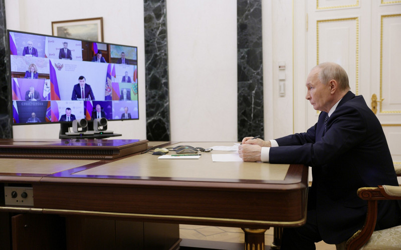 Малый и средний бизнес привлекут к нефтепереработке: Путин поручил расширить сеть НПЗ