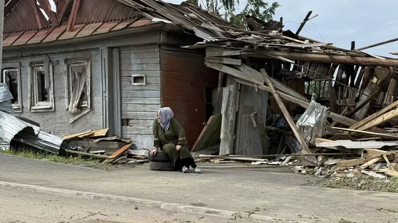 Смерч не щадит города: физик опроверг миф о защите высотками