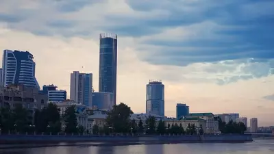 Губернатор Денис Паслер поздравил екатеринбуржцев с Днем города