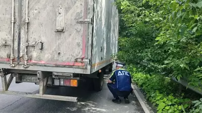 В Екатеринбурге грузовик насмерть сбил пешехода