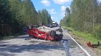 «Я сам не понял, как нас выбросило из машины»: мужчина потерял жену и дочь в ДТП на тюменской трассе
