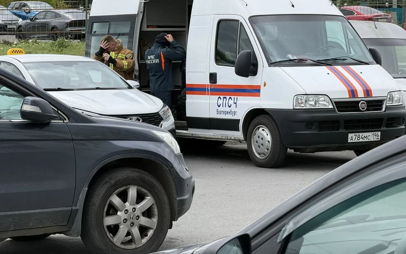 БПЛА попали в жилые дома в Свердловской области — губернатор