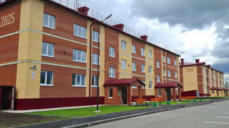 72 ребёнка-сироты получили ключи от новых квартир в Тугулыме