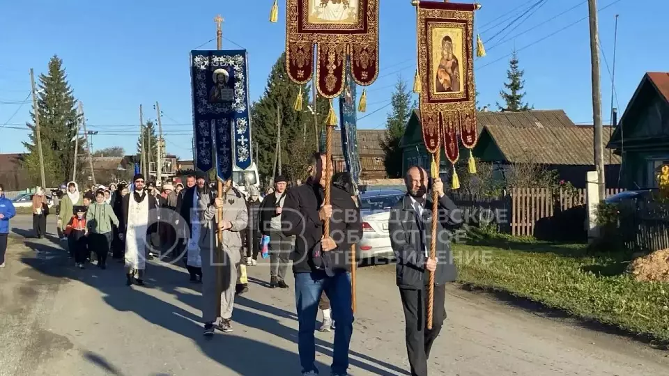 Благодаря сотням верующих в Новоипатово отремонтируют дорогу к храму