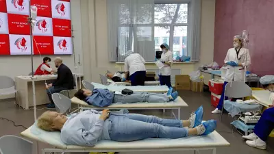 Ещё 64 свердловчанина получили знак «Почётный донор России»