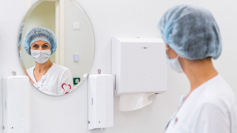 Врачи спасли ребенка, подавившегося орехом