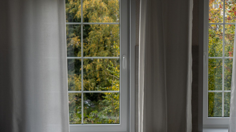 Эксперт рассказала, как правильно проветривать комнату