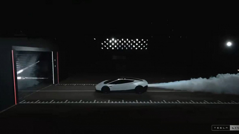 Летающую Tesla представил Илон Маск: видео