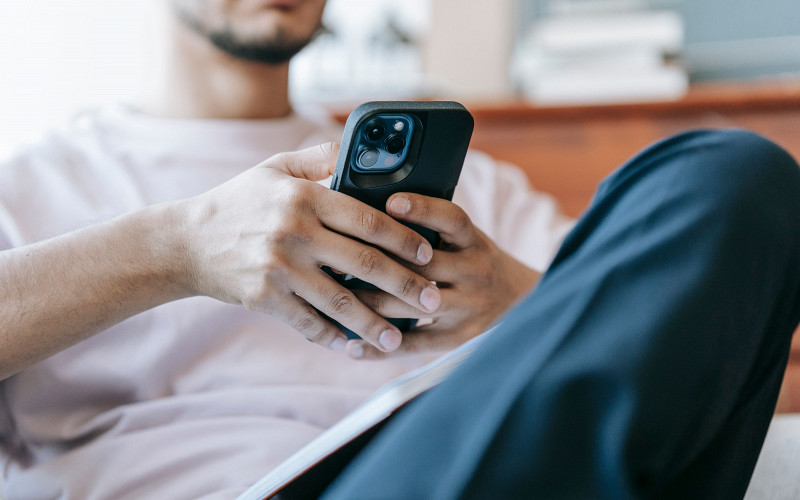 Эксперты рассказали, как безопасно хранить старый смартфон