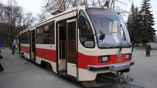 Утренний дайджест: новый трамвай для Екатеринбурга и губернаторские стипендии для студентов