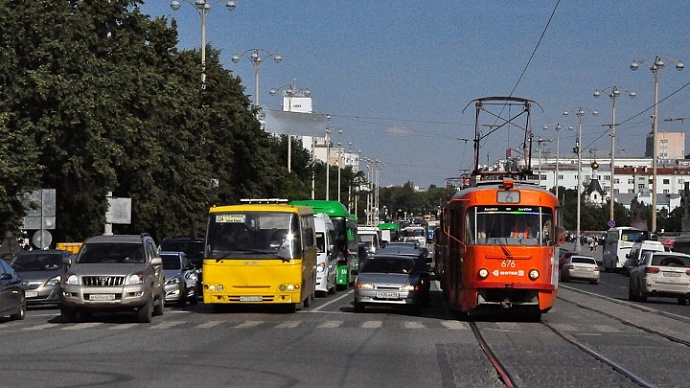 В Екатеринбурге 29 сентября изменится движение трамваев и автобусов: большой список
