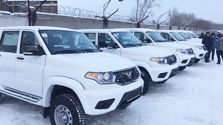 Свердловские больницы получили 140 автомобилей повышенной проходимости