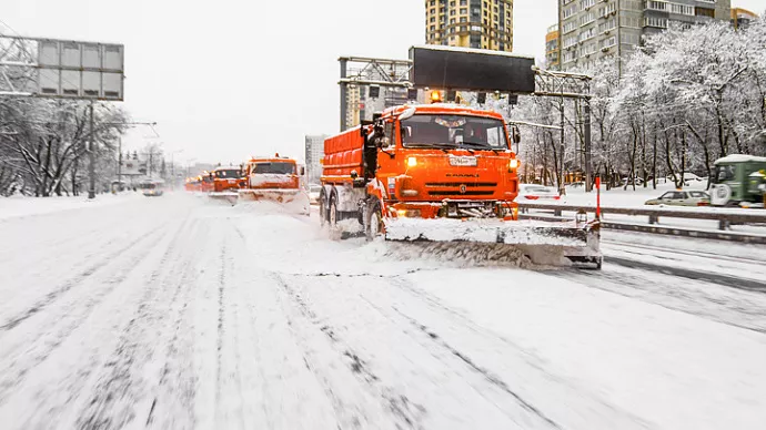 Последствия мощного снегопада в Свердловской области