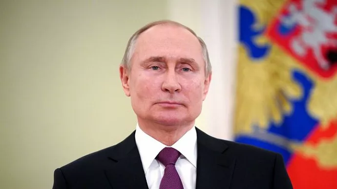 Владимир Путин поднял россиянам зарплаты на 6%