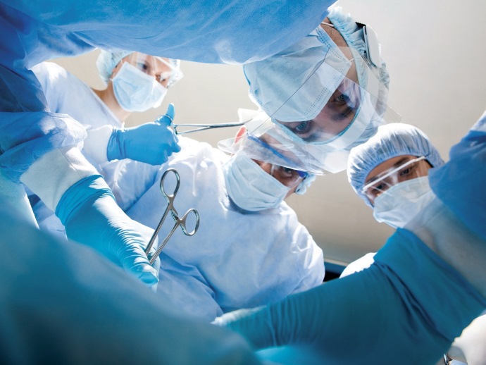 Хирурги ОДКБ № 1 провели уникальную лапароскопию шестилетнему пациенту