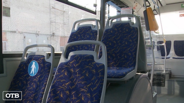 В Свердловской области начали делать антивандальные инвалидные кресла для общественного транспорта 