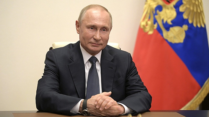 Владимир Путин поздравил Евгения Куйвашева с юбилеем