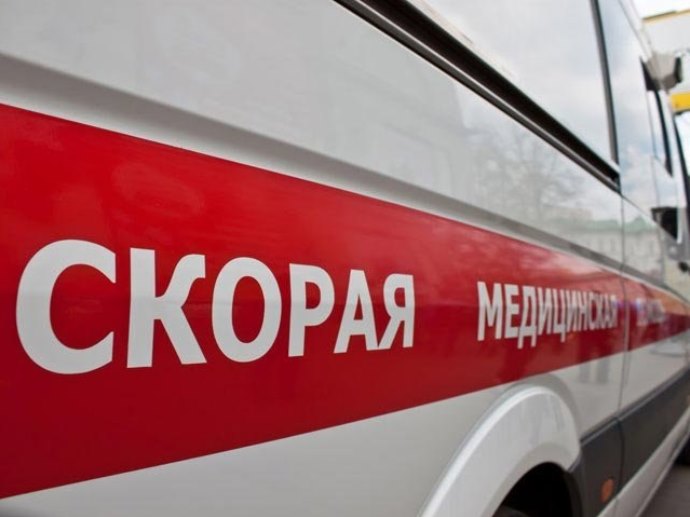 В Екатеринбурге буйный мужчина ранил ножом водителя скорой