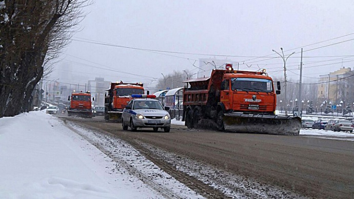 Дорожные службы Среднего Урала перешли на усиленный режим работы