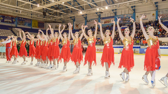Екатеринбург в 17-й раз завоевал золото России по синхронному катанию на коньках