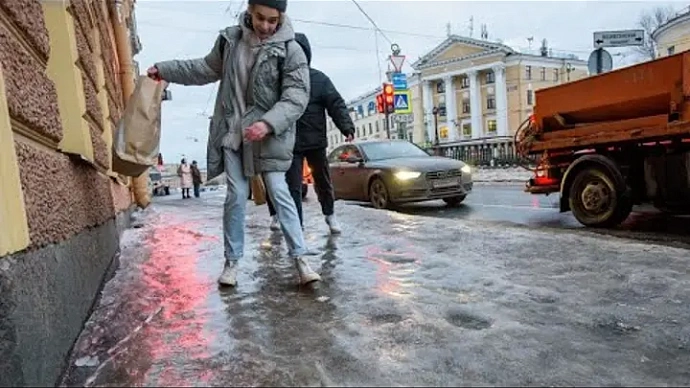 Аномальный ледяной дождь в Самаре: город превратился в гигантский каток