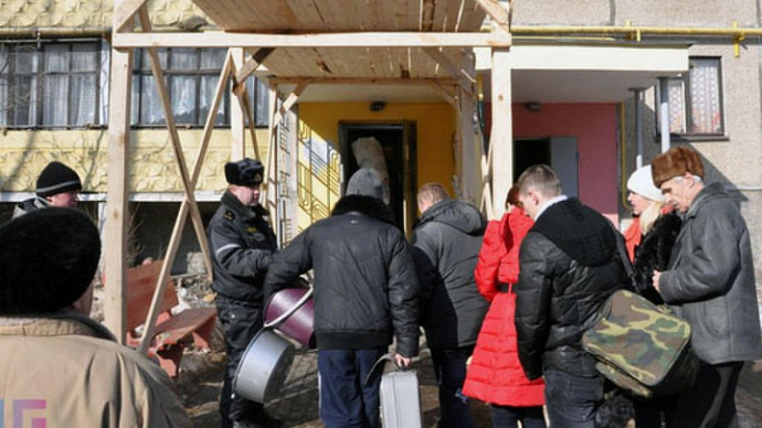 Жильцы дома на Эльмаше, где прогремел взрыв, вернулись в квартиры