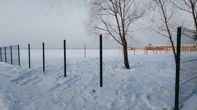 Когда за забором красть нечего, в Челябинске крадут забор