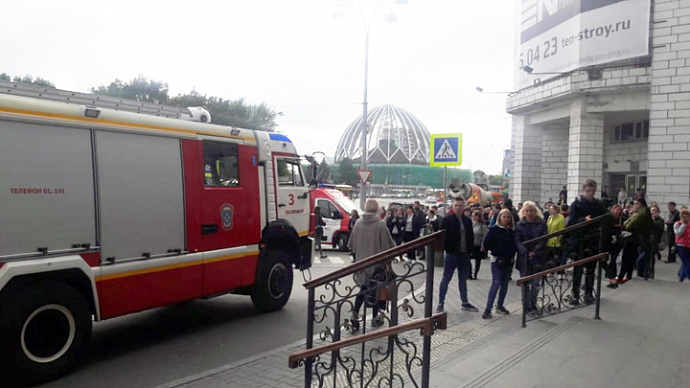 Из ТРЦ «Гринвич» в Екатеринбурге эвакуированы 500 человек из-за пожара