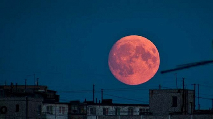 «Кровавая луна» нависнет над Свердловской областью в ночь на 28 июля: грядёт самое длинное затмение века