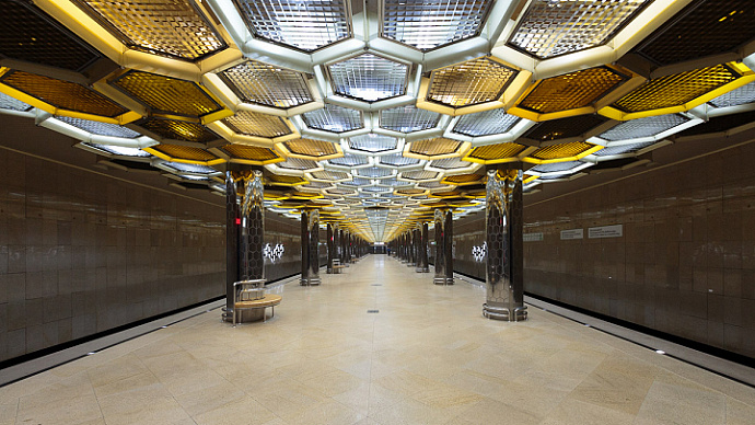 В Екатеринбурге из-за забытой сумки закрыли две станции метро