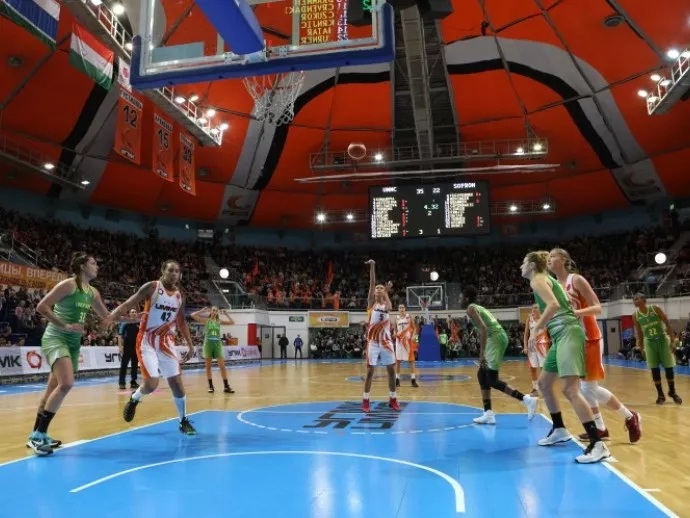 Баскетболистки УГМК одержали первую победу в групповом этапе Евролиги